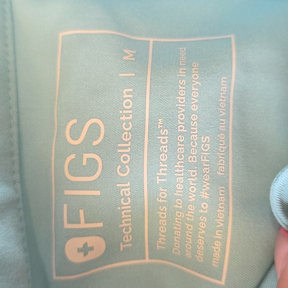 Rare Figs Women's Aquamarinr Seaglass Scrub Top TOP ONLY - Picture 4 of 4